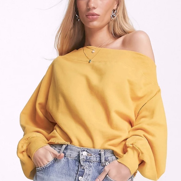 Free People Tops - Free People We The Free Bri Oversized Raw Hem Sweatshirt
